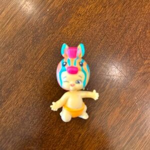 COPY - Twozies Zendy Baby Ultra rare!